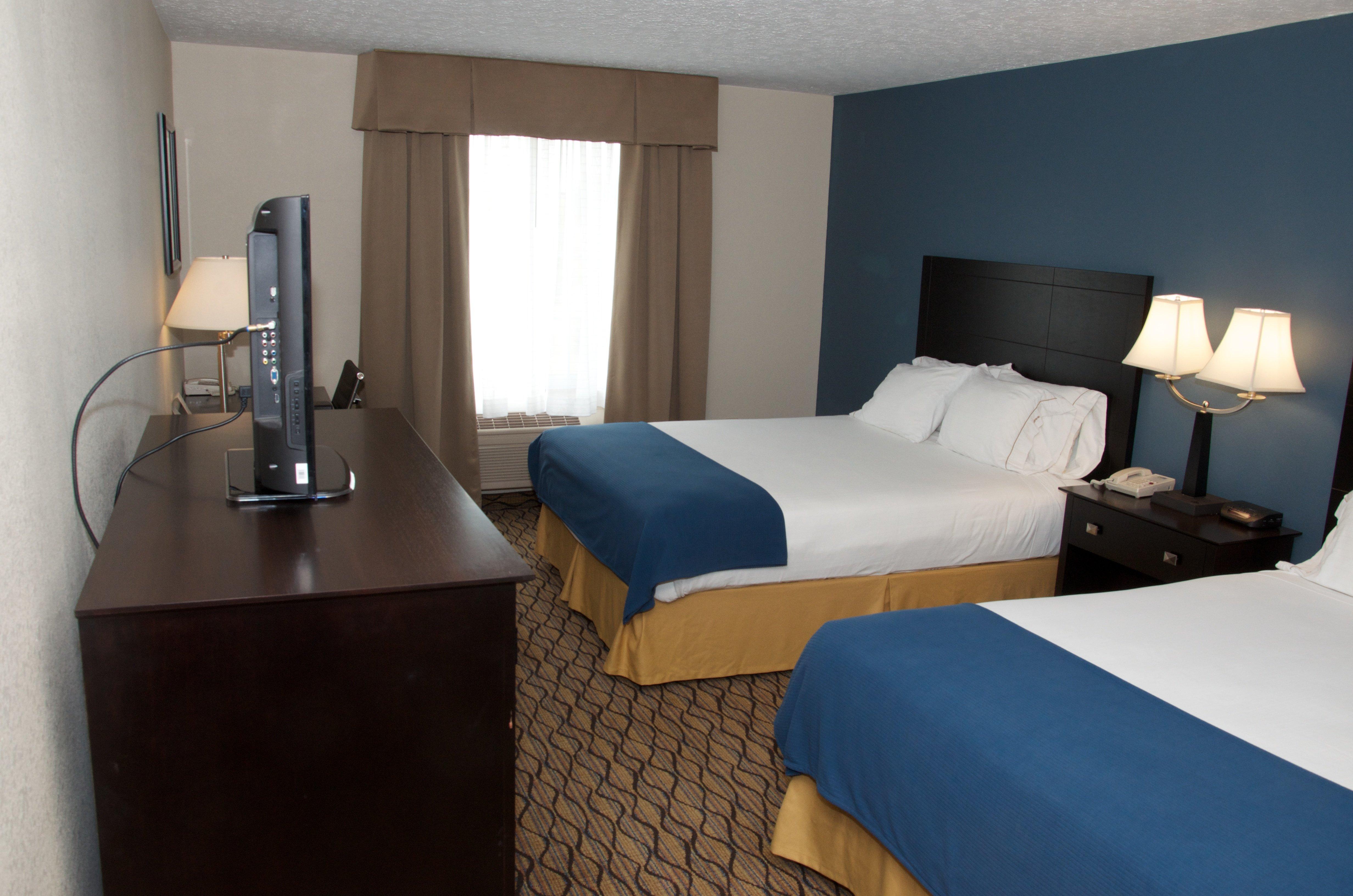 Holiday Inn Express Hotel & Suites Cadillac By Ihg מראה חיצוני תמונה
